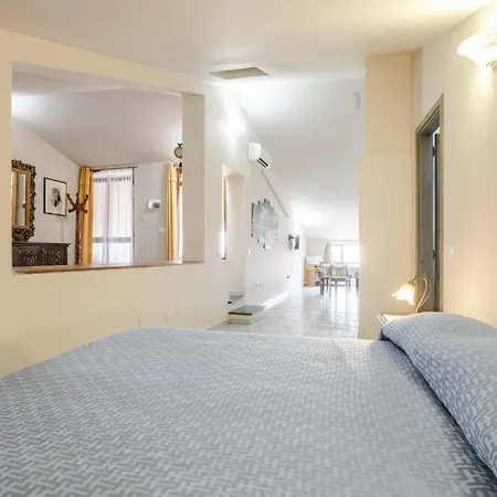 Open Space Iun Q7679 Lejlighed Sant'Antìoco